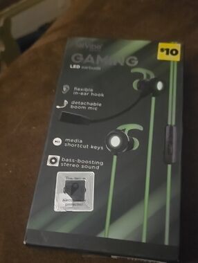 Vibe In-Ear Headphones in Black and Green